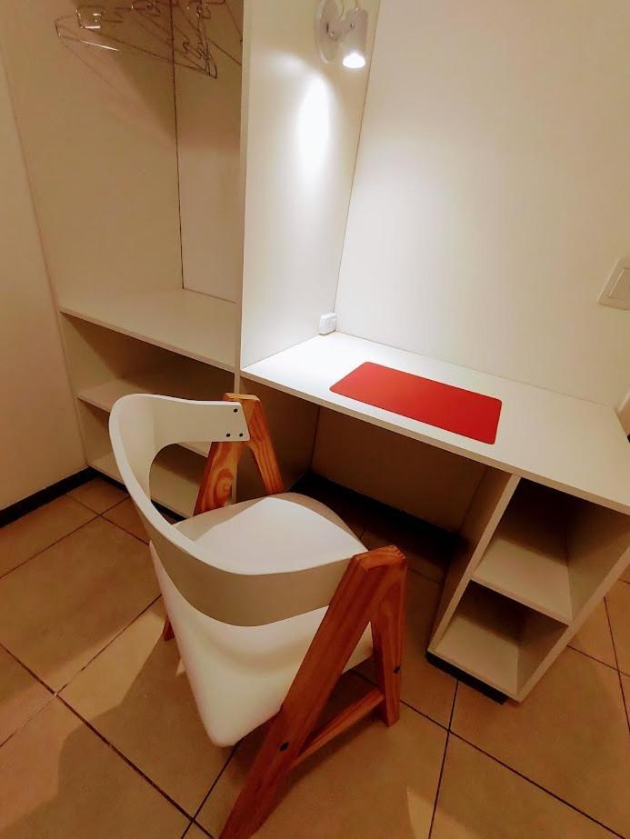 Hometel Apartment