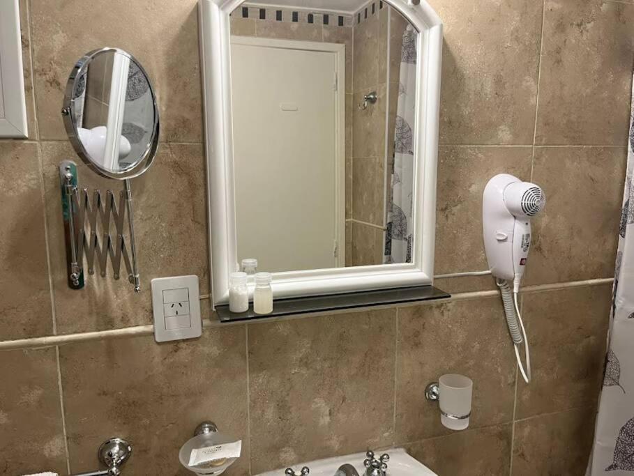 Hometel Apartment *